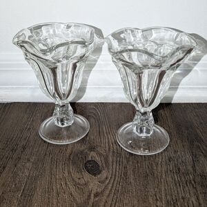 2 Vtg Ice Cream Dessert  Bowls Clear Glass Tulip Footed Dish Malts Shakes Cup